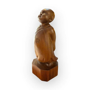 Petite sculpture de moine sculptée à la main en bois de rose, décoration de table pour la méditation, thème bouddhiste - Product Image 1