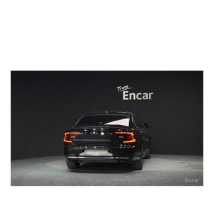 Volvo S90 B6 AWD Ultimate 2024, Volante a la Izquierda, Caja de Cambios Automática, Asientos de Cuero, Cámara Trasera, Emisión Euro V, 37,757 km, Brillante - Product Image 4