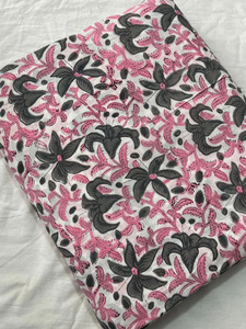 Tela Floral Sanganeri 100% Algodón Ecológico con Estampado a Mano, Material Ligero Hecho a Mano en India para Vestidos de Niños y Niñas - Product Image 1