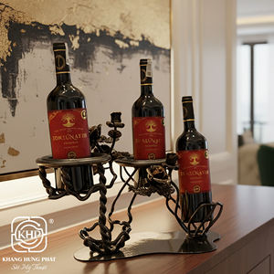 Estante para Vinos de Tres Pilares, Escultura Artística de Hierro Forjado, Decoración para el Hogar Hecha a Mano, Soporte de Exhibición Personalizable, Diseño Moderno - Product Image 3