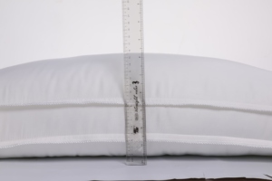 Relleno de Almohada NIN Rectangular 50x70cm, Funda de Microfibra Transpirable Antiácaros, Relleno 100% Fibra de Poliéster, 300 Hilos - Product Image 3