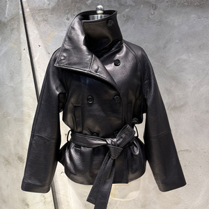 Veste courte en cuir véritable noir pour femme avec col rabattu, double boutonnage, ceinture, style enveloppant, pour l'automne - Product Image 1