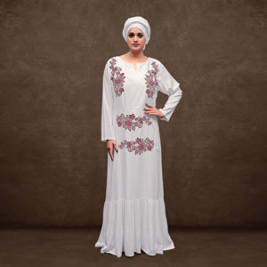 Kaftan en rayonne léger et respirant pour l'Aïd, coupe modeste avec détail de col minimaliste, manches longues et silhouette fluide longueur ras du sol - Product Image 5