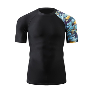 เสื้อแรชการ์ดผู้ชายคุณภาพสูง สวมใส่สบาย เป็นมิตรกับสิ่งแวดล้อม แห้งเร็ว ระบายอากาศได้ดี ผลิตจากผ้าสแปนเด็กซ์/โพลีเอสเตอร์ แขนสั้น - Product Image 2