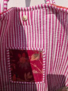 Sac fourre-tout en velours fleuri |   Sac à bandoulière matelassé fait main |   Accessoires Quotidiens Bohèmes - Product Image 3