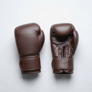 Gants de boxe en cuir marron pour sparring et entraînement 8oz, équipement de combat avec sangle de poignet, fermeture auto-agrippante, logo personnalisé - Product Image 1