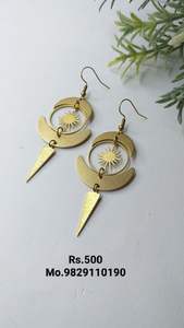 Pendientes de latón con impresión floral india, chapados en oro, con dijes multiforma, hechos a mano, de metal, de alta moda. - Product Image 3