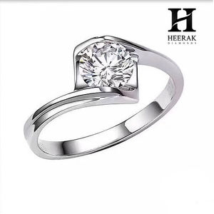 Bague de fiançailles solitaire personnalisée, diamant rond, sertissage à tension, diamant de laboratoire/naturel - Product Image 1