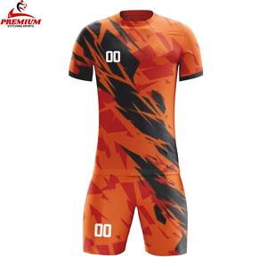 Uniforme de Fútbol Personalizado de Verano Transpirable de Alta Calidad, Manga Corta, 100% Poliéster, Antibacteriano, Anti-UV, Secado Rápido, Colores Personalizados - Product Image 5