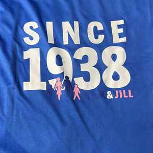 Camiseta Dri Fit para jóvenes Jack and Jill, azul, desde 1938, unidad familiar, juega juntos, camiseta informal para niños y niñas - Product Image 4