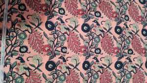 Grossiste de tissu indien imprimé à l'écran 100 % coton, matière première pour robes, tissu en coton léger imprimé à la main - Product Image 4