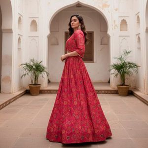 Lehenga de seda rosa con estampado floral y elegante blusa Koti, completamente cosida, de primera calidad, lista para usar, precio al por mayor de Royal Export. - Product Image 2
