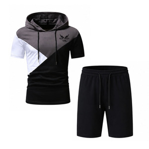 Conjunto de Camiseta con Capucha y Pantalones Cortos para Hombre, Estilo Color Block, Secado Rápido, Ropa Deportiva Casual, Estilo Urbano, Dos Piezas - Product Image 1