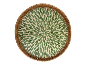 Plateau rond vert en nacre et rotin, parfait pour les événements, les réunions et la présentation à la maison, fabriqué à la main en Inde. - Product Image 4