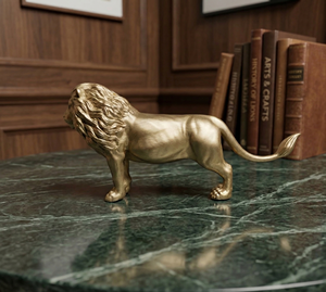 รูปปั้นสิงโตดุร้ายชุบทองเหลืองแท้จาก Jaipur Metals |   ทองเหลืองแท้ 100% |   11 X 2.5 X 5.5 ซม. |   75 กรัม |   ฮวงจุ้ย |   ของตกแต่งบ้านและของขวัญงานแต่งงาน - Product Image 4