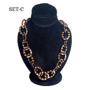 Collier chaîne en résine colorée pour femme, collier à maillons en résine multicolore, bijou tendance et imposant - Product Image 4