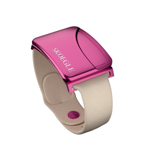 Pulsera Inteligente con GPS SKOEGL, Botón SOS, Batería Recargable, Rastreo en Tiempo Real, Detección de Caídas, Correa Beige, Rosa - Product Image 3