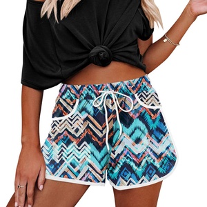 Confort nouvelle arrivée active vêtements de plage élégants grande taille décontracté cravate avant court imprimé vêtements confortables jambe large Shorts pour femmes - Product Image 1