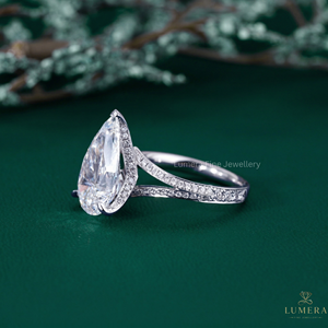 Anillo de Compromiso Personalizado con Diamante Cultivado en Laboratorio, Corte Pera, Oro Blanco de 14K/18K, Diseño de Tallo Dividido con Pavé, Anillo Nupcial para Mujer - Product Image 2