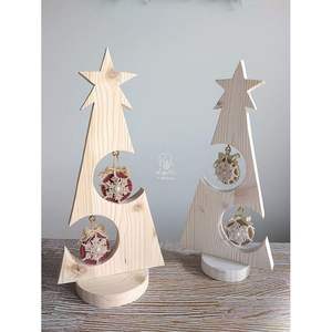 Árbol de Navidad Moderno y Elegante de Madera y MDF para Decoración de Mesa en Hogares Contemporáneos - Product Image 6