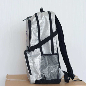 Mochila de Lona Gris de 30-40L de Capacidad, Bolsa Deportiva Resistente para Exteriores con Múltiples Bolsillos y Correas Ajustables - Product Image 5