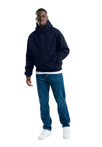 Sweat à capuche classique oversize coupe décontractée avec capuche ajustable, poche kangourou et poignets côtelés – Style streetwear moderne et épuré - Product Image 3