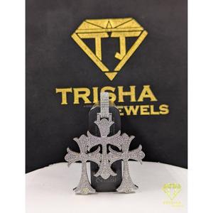 Colgante Triple Cruz con Incrustaciones de Diamantes Moissanite VVS en Plata de Ley 925, Joyería Hip Hop de Lujo de Trisha Jewels - Product Image 3