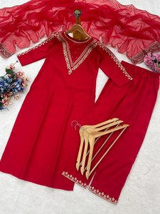 Ensemble Kurta pour femmes, rouge, brodé, style romain, séchage rapide, toutes saisons, avec dupatta, tenue traditionnelle indienne et pakistanaise pour mariage - Product Image 3