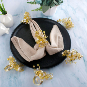 Anneaux de serviette élégants à perles scintillantes - Décoration de table de Noël de luxe faite à la main pour les fêtes (vente en gros) - Product Image 4