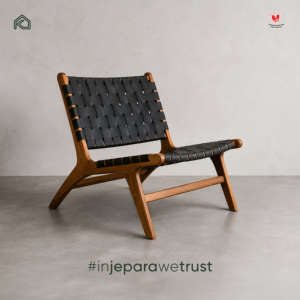 Chaise longue en teck écologique moderne faite à la main de qualité supérieure, avec revêtement en cuir tressé noir, pour salon, hôtellerie, résidence - Product Image 1