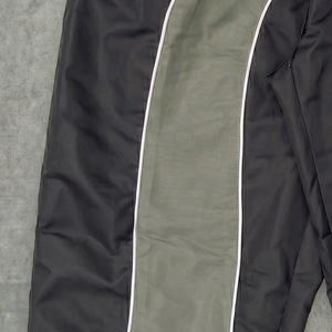 Pantalones Deportivos para Hombre, Color Negro Oliva, con Bloques de Color, Cintura Elástica con Cordón, Secado Rápido, Estilo Casual Otoñal, Tela Ligera - Product Image 2