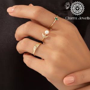 แหวนหมั้น Charm_Jewells ชุบทอง 22k เงินแท้ ประดับเพชรโมอิสซาไนต์ทรงคุชชั่น ตัวเรือนแบบหนามเตย รับรองโดย IGI น้ำหนัก 3 กรัม ดีไซน์คลาสสิกสำหรับทุกเพศ - Product Image 2