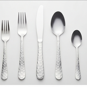 Ensemble de couverts en métal martelé, design minimaliste, finition miroir haute brillance, résistant à la rouille, pour les dîners de mariage - Product Image 1
