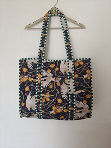 Casual Cotton Quilted <b>Laptop</b> <b>Sleeve</b> with Crane and Fruit Pattern Large Capacity Shoulder Strap Design - Product Image 1