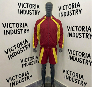 Ensemble imperméable personnalisé avec capuche coupe-vent, style streetwear, 2-en-1, veste et short avec poches latérales - Product Image 4