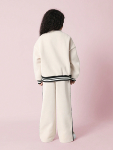 Ensembles de vêtements personnalisés pour enfants 2026 – Survêtements de haute qualité 2 pièces pour enfants – Ensemble de survêtement évasé en coton chaud et pantalon de jogging - Product Image 4