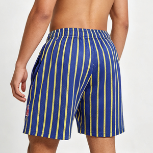 Shorts de basketball blancs pour hommes avec logo solaire orange sur le devant, taille à cordon de serrage, respirants, décontractés, imprimés par transfert thermique, en polyester tricoté - Product Image 2