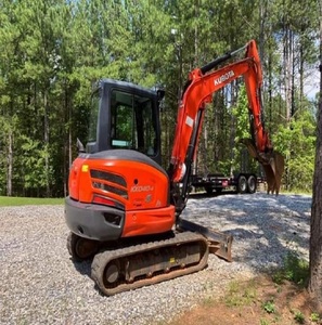 Mini-excavatrice Kubota KX040-4 avec moteur et boîte de vitesses - Puissance compacte 4170 kg, 1000-2500 heures pour applications polyvalentes - Product Image 2