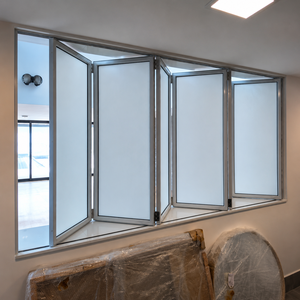 หน้าต่างบานพับอลูมิเนียมขนาดใหญ่แบบเปิดแนวนอน Holcom กระจกนิรภัยสองชั้น Low-E แบบพับได้ - Product Image 1