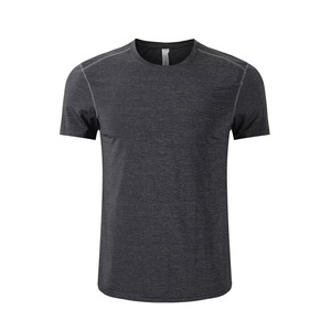 T-shirt de sport gris léger et durable pour homme |   Vêtements d'entraînement personnalisés pour hommes - Product Image 4
