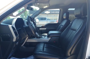 Ford F-150 LARIAT Seminuevo con Navegación y Tracción en las Cuatro Ruedas - Product Image 2