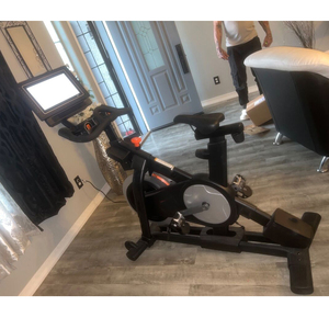 Nueva Bicicleta de Ejercicio Comercial S22i para Estudio de Ciclismo Indoor y Entrenamiento en Gimnasio - Product Image 5