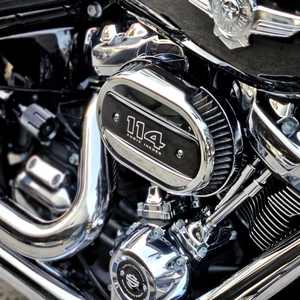 NUEVA Motocicleta Cruiser 2025 Fatboy114, Motor V-Twin Americano de 1868cc, Refrigeración por Aire, Clase Pesada - Product Image 3