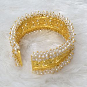 กำไลข้อมือทองเหลืองชุบทองดีไซน์ตะวันตกแบบเปิดได้ ทำมือ แฟชั่นอินเดียสุดฮิต สำหรับเด็กผู้หญิงและผู้หญิง - Product Image 2