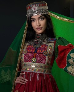 Nouvelles Robes Kuchi Afghanes à Motifs Mixtes pour Acheteurs Mondiaux, Manches Longues, Style Tribal Vintage Ethnique, en Chiffon Brodé à la Main - Product Image 3