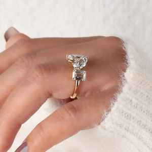 Anillo de tres piedras con diamantes cultivados en laboratorio, corte pera, marquesa y esmeralda, para mujer, oro sólido de 14K, formas únicas, regalo para parejas - Product Image 1