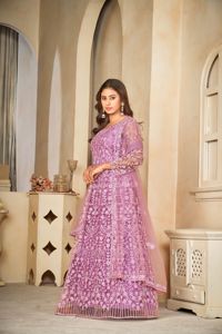 Élégante robe Anarkali violette pour femme, manches 3/4, en Santoon et tulle, semi-couturée, idéale pour les mariages et les occasions festives - Product Image 5