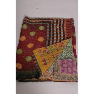 ผ้าห่มกันธาทำมือ เป็นมิตรกับสิ่งแวดล้อม ซักได้ ลายดอกไม้สไตล์วินเทจ ผ้าฝ้ายอินเดีย โบโฮ ผ้าคลุมเตียง ผ้าห่มสองด้าน ของตกแต่งบ้าน ของขวัญ - Product Image 5