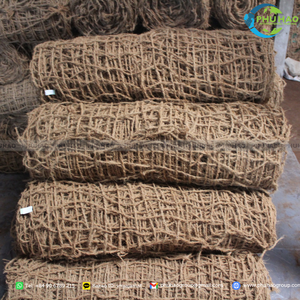 Filet en fibre de coco naturelle durable pour prévenir l'érosion des sols et favoriser la croissance de la végétation sur les pentes et les rives des rivières - Product Image 5