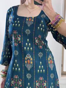 Stylish peacock green maslin cotton <b>kurti</b> with digital print adjustable dori back paired rayon farshi plazzo embroidered set - Product Image 5